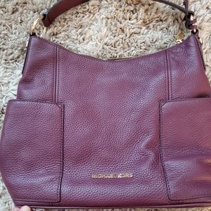 MICHAEL KORS MAROON HOBO BAG